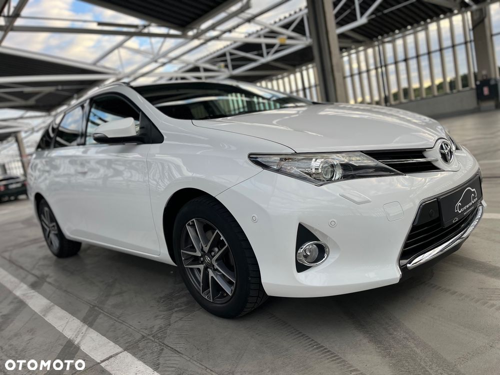 Toyota Auris - 4