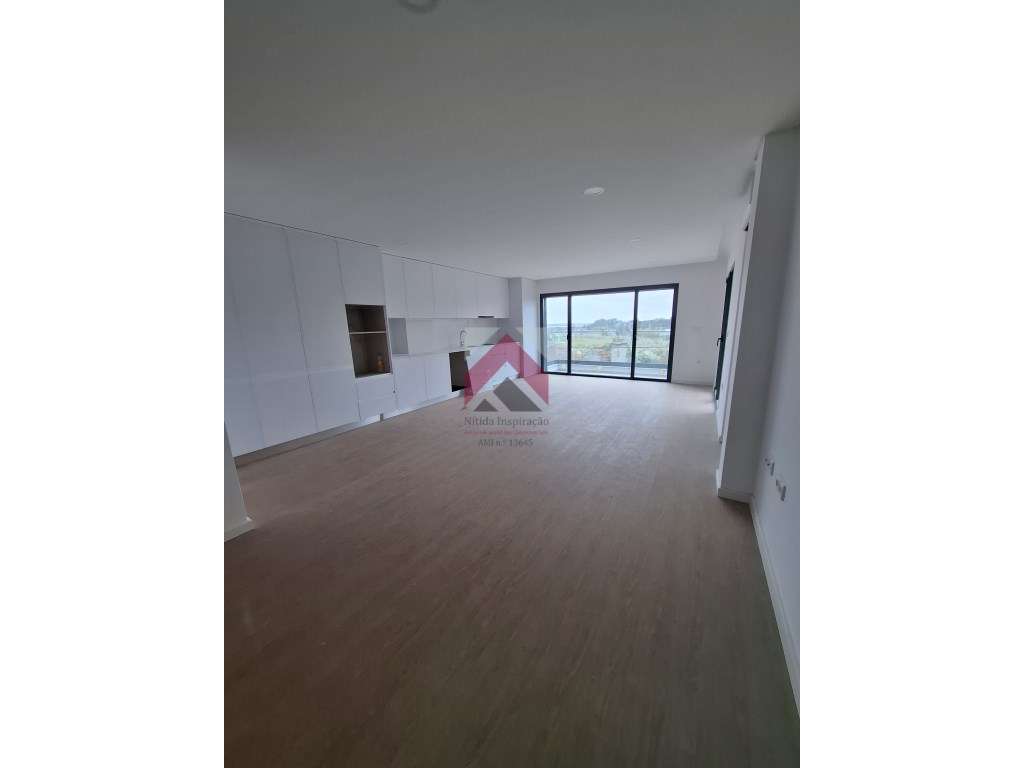 Apartamento T2 + Duplex Amplo + Terraço na Cobertura em Esgueira, A... - Grande imagem: 3/47