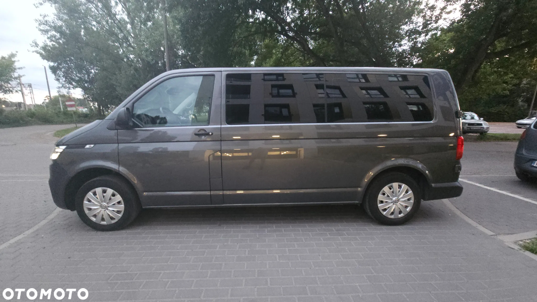 Volkswagen Transporter - 2