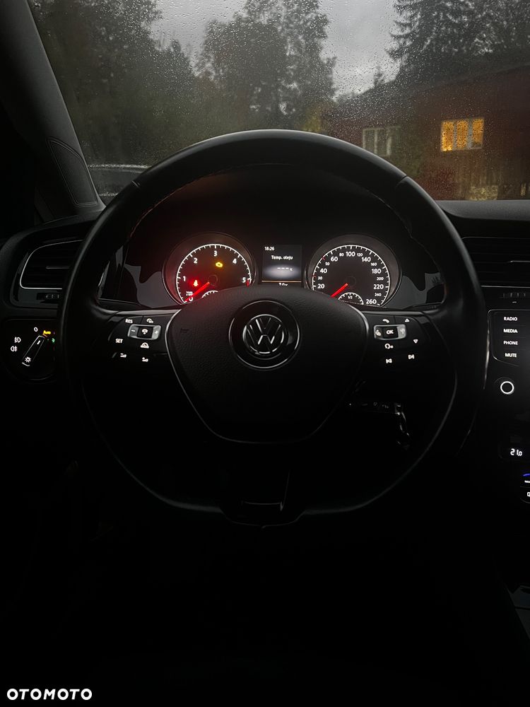 Volkswagen Golf - 15