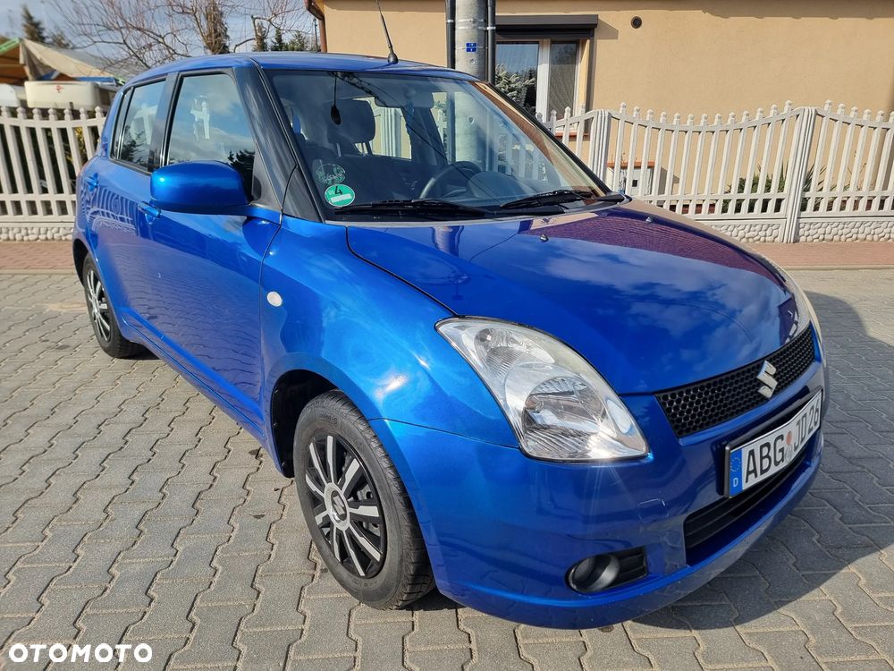 Suzuki Swift - 1