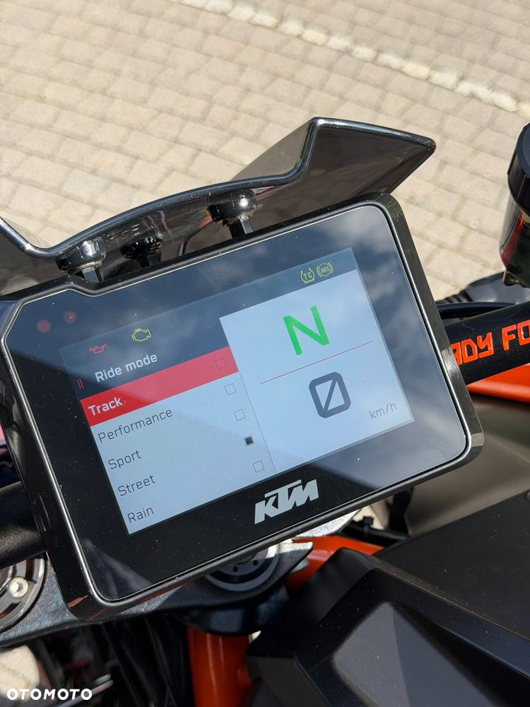 KTM Super Duke - 24