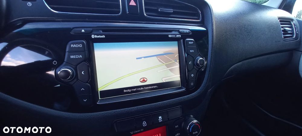Kia Ceed 1.6 GDI Dream-Team Edition - 25
