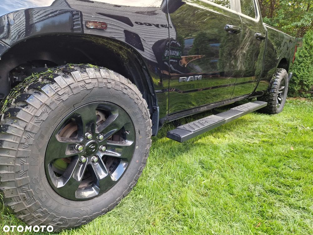 RAM 1500 5.7 Quad Cab Longbed Bighorn Black - 12