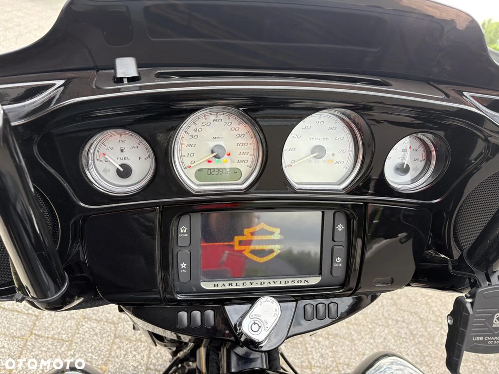 Harley-Davidson Touring Street Glide - 14