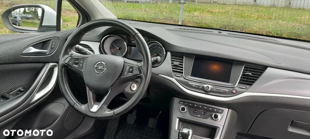 Opel Astra 2020 photo 3