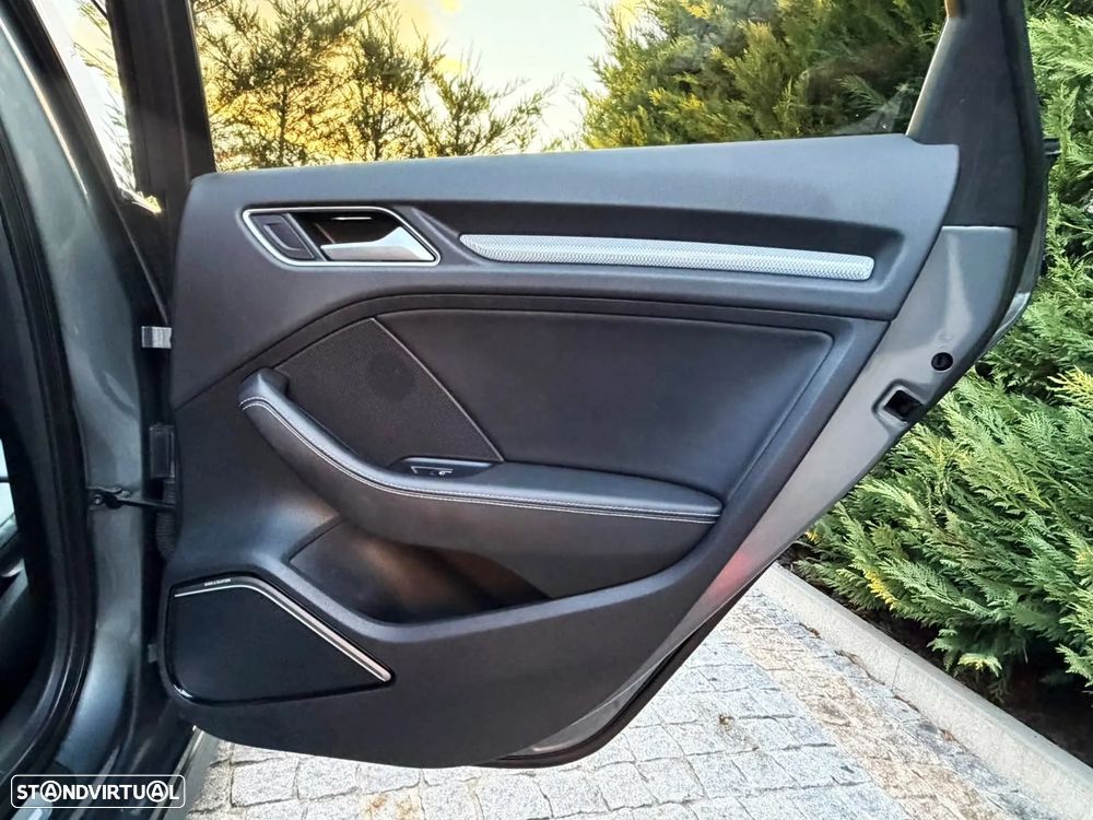 Audi S3 S tronic - 26