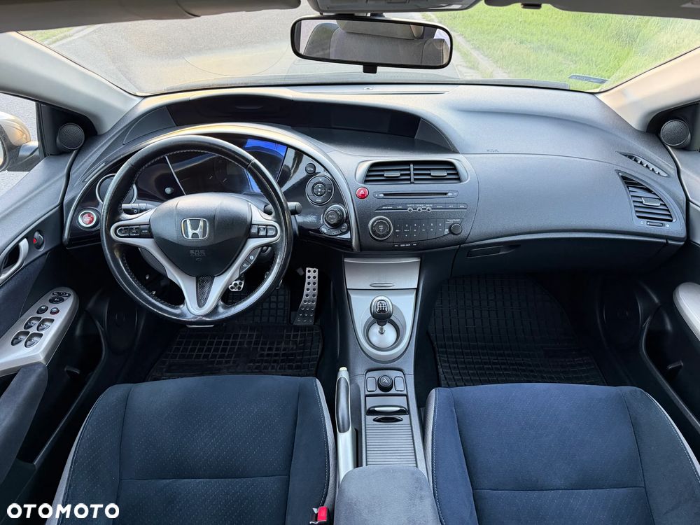 Honda Civic 1.8i-VTEC 50 Jahre Edition - 17
