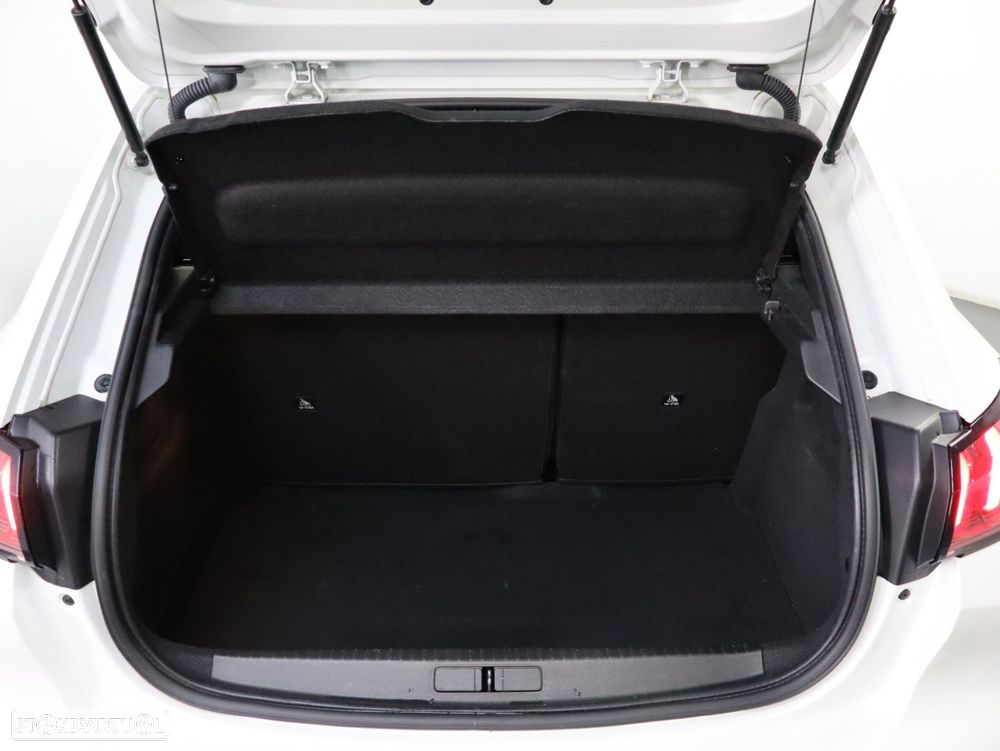 Peugeot e-208 50 kWh Allure - 24