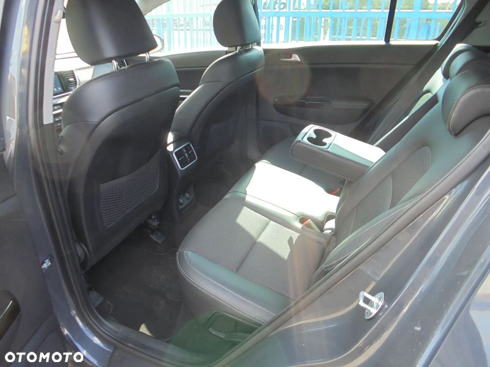 Kia Sportage 1.6 CRDI AWD Eco-Dynamics+ (48V M-H) DCT PLATINUM - 10