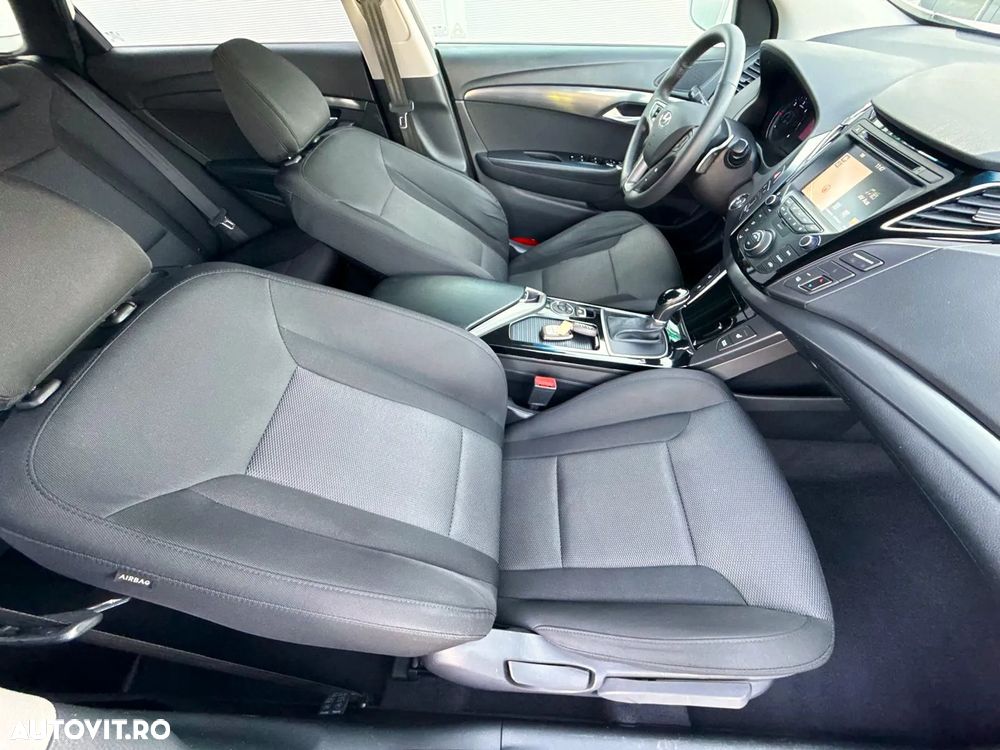 Hyundai i40 Kombi 1.7 CRDi DCT Trend - 19