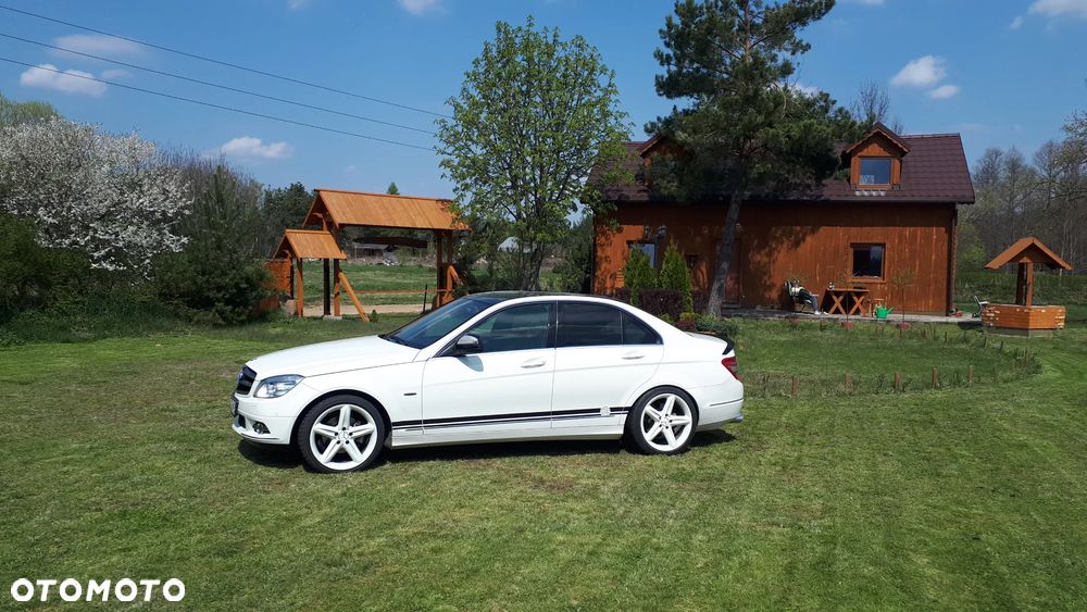 Mercedes-Benz Klasa C 220 CDI DPF Automatik Avantgarde - 15