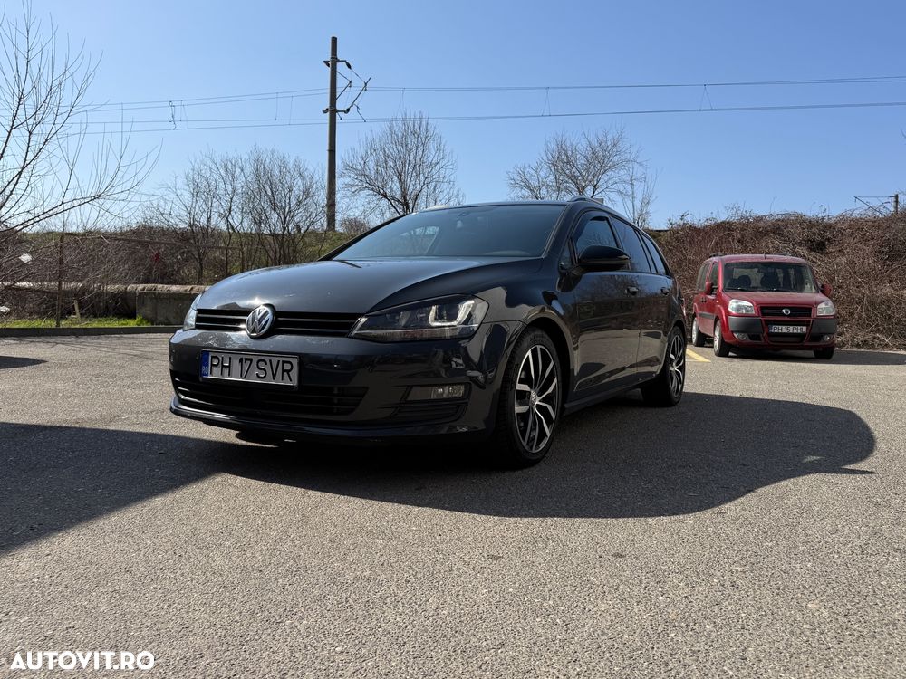 Volkswagen Golf - 1