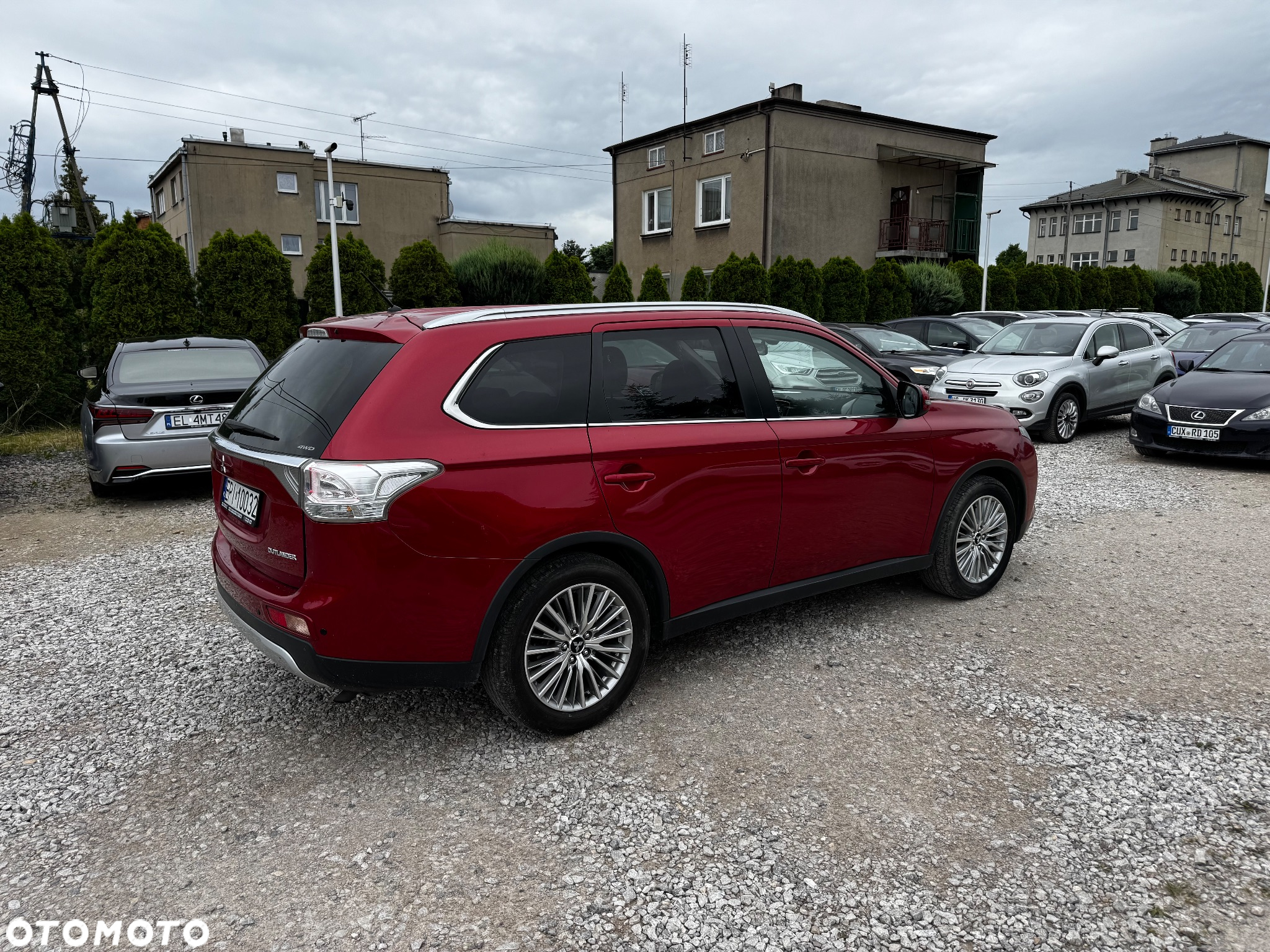 Mitsubishi Outlander 2.0 Instyle + 4WD CVT - 20