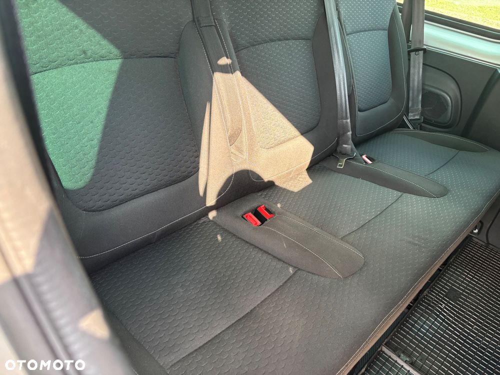 Opel Vivaro L2H1 2,9t Edition - 9