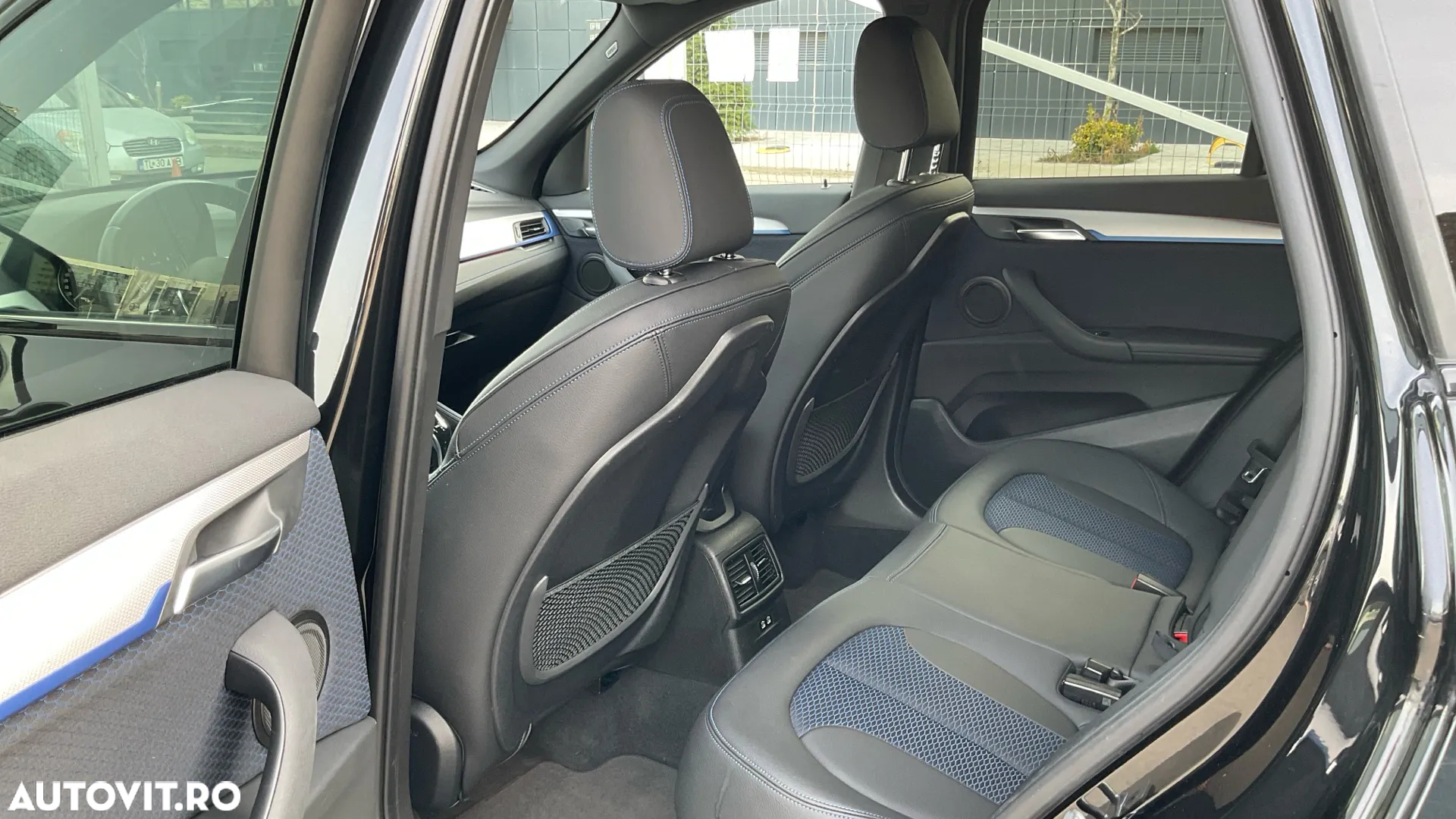 BMW X1 xDrive20d AT - 11