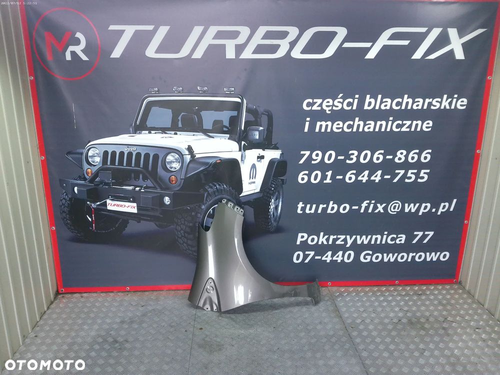 Błotnik przedni prawy Toyota Yaris III Hatchback  2014-2017 - 1