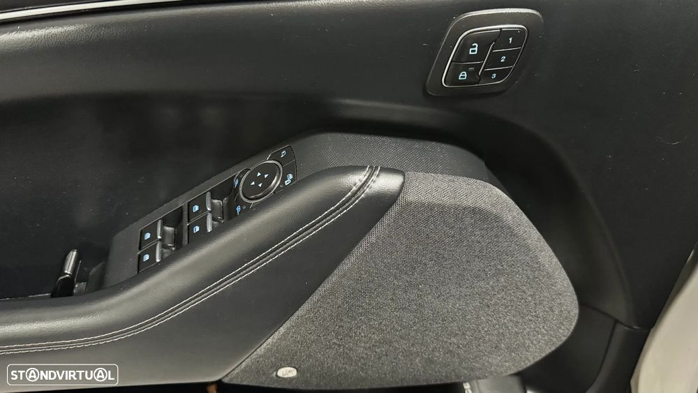 Ford Mustang Mach-E Premium - 10