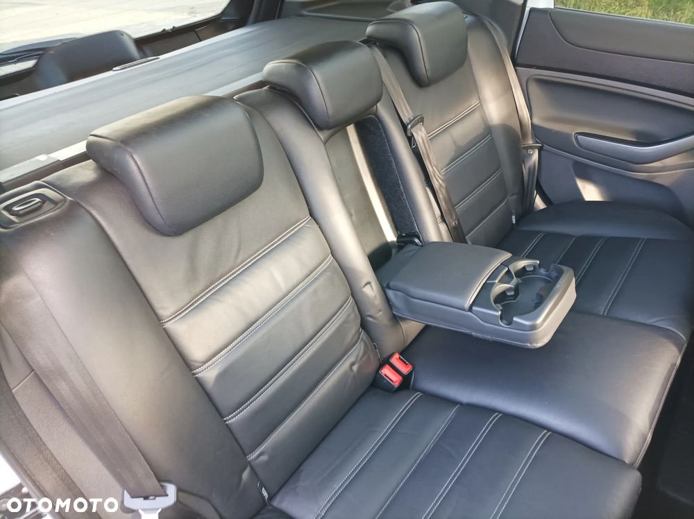 Ford Kuga 2.0 TDCi 4x4 Titanium - 27