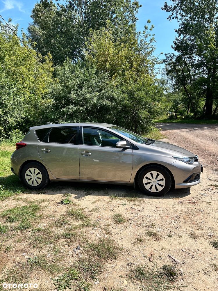 Toyota Auris 1.33 VVT-i Comfort - 2