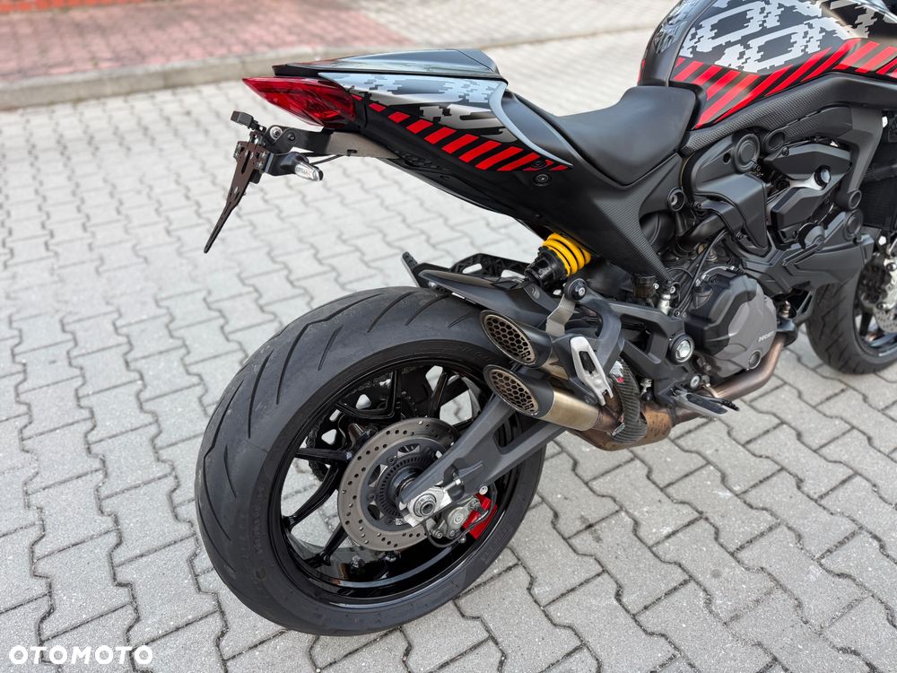 Ducati Monster - 12