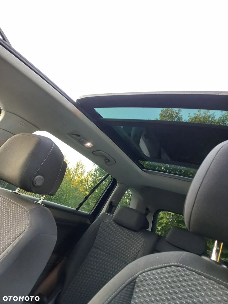 Volkswagen Tiguan Allspace - 17