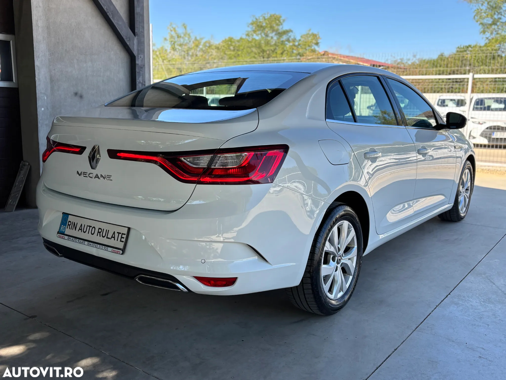Renault Megane BLUE dCi 115 Equilibre - 8