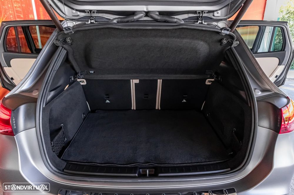 Mercedes-Benz GLA 180 d Progressive - 31