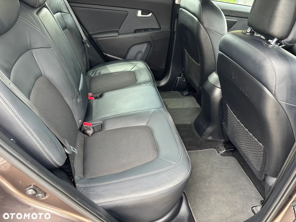 Kia Sportage 2.0 CRDI 2WD Spirit - 9