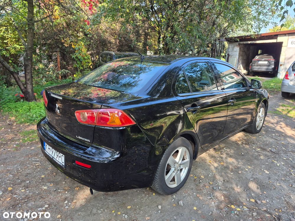 Mitsubishi Lancer - 7
