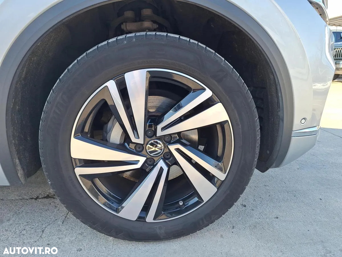 Volkswagen Touareg V6 TDI 4MOTION Elegance - 15