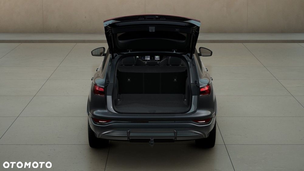 Audi Q6 e-tron - 11