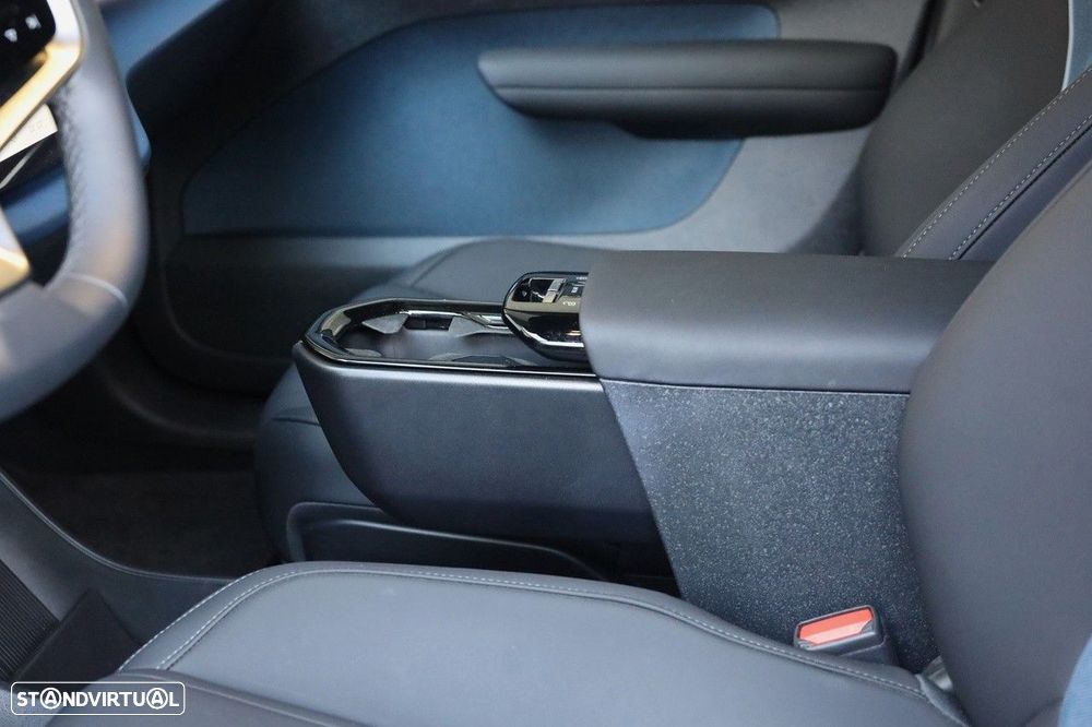 Volvo EX30 69 kWh Twin Motor Plus - 13