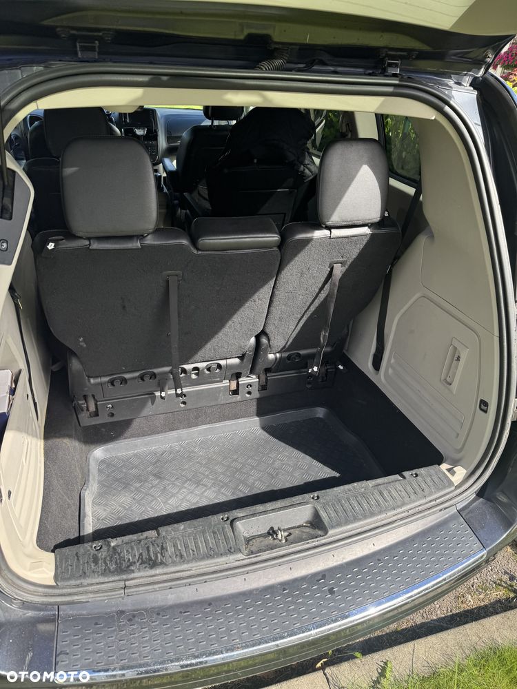 Chrysler Town & Country 3.6 Limited - 36
