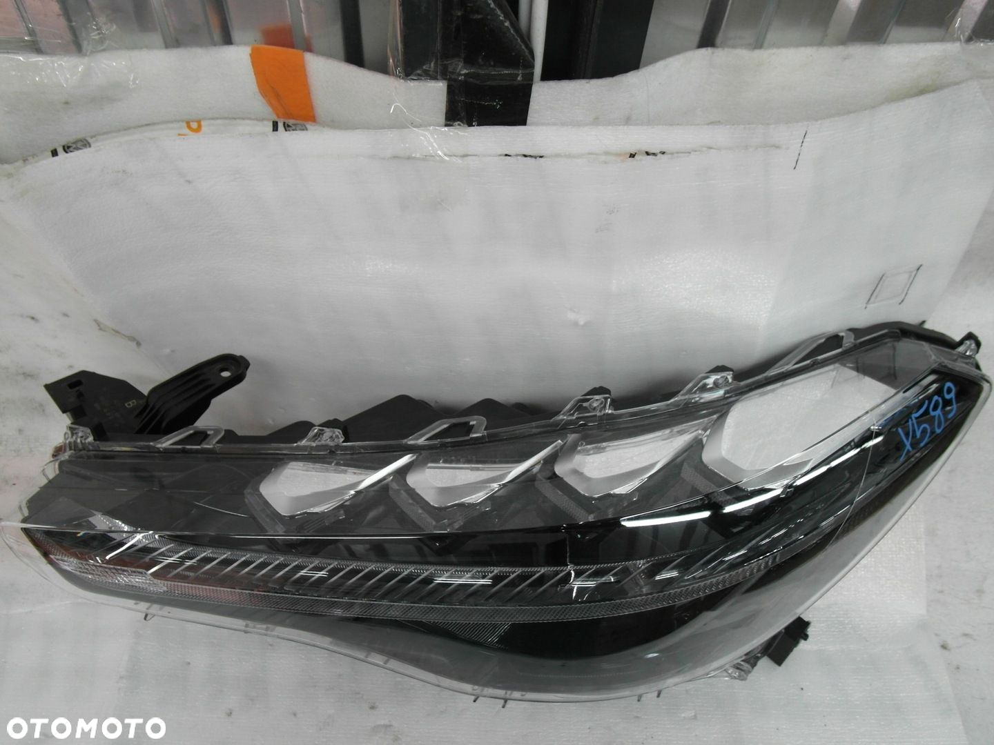 TOYOTA COROLLA CROSS E21 FULL LED BDB LAMPA PRZEDNIA LEWA HASCO 16-184 NR72 - 4