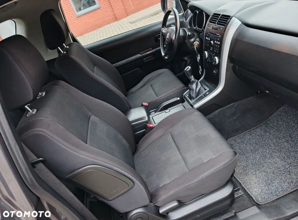 Suzuki Grand Vitara 1.6 Comfort - 18