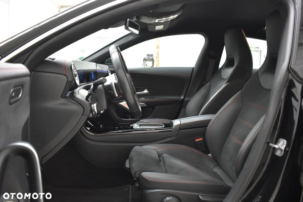 Mercedes-Benz CLA 250 e PHEV AMG Line 8G-DCT - 21