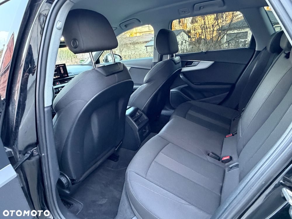 Audi A4 Avant 35 TDI S tronic - 13