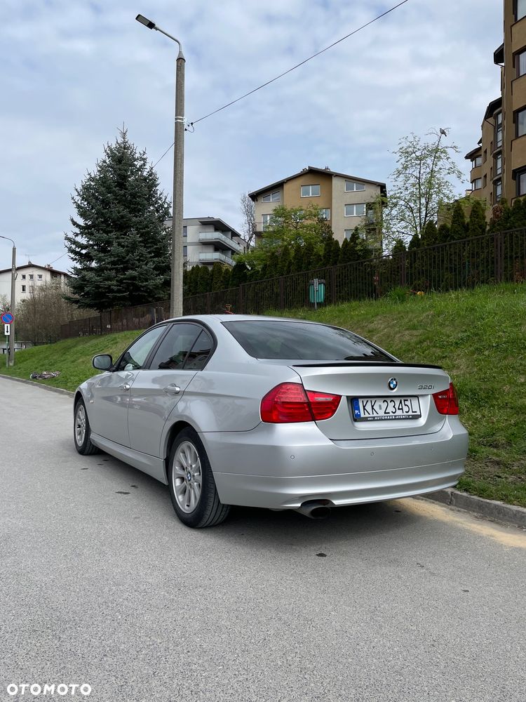 BMW Seria 3 320i - 2