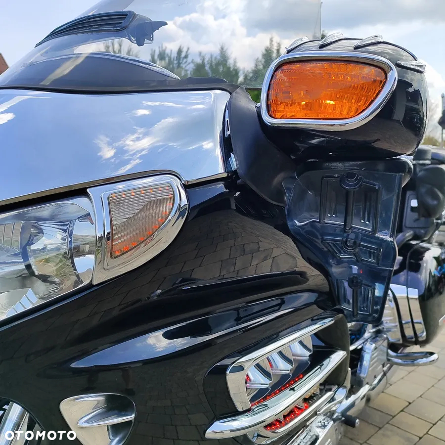 Honda GL - 16