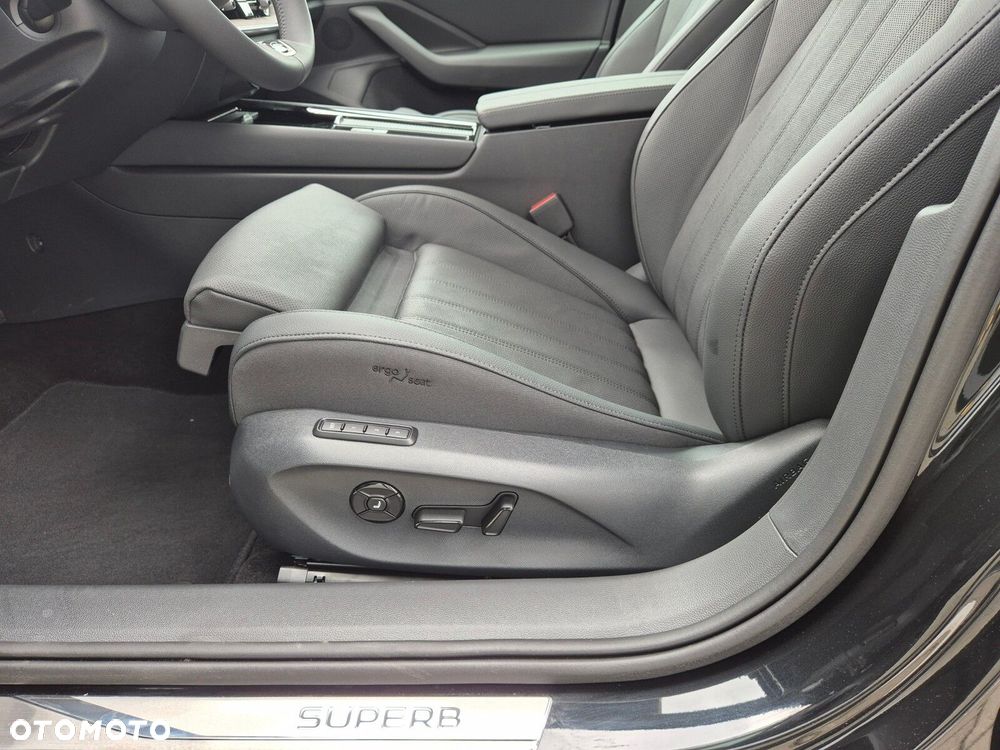 Skoda Superb 2.0 TDI SCR 4x4 L&K DSG - 20