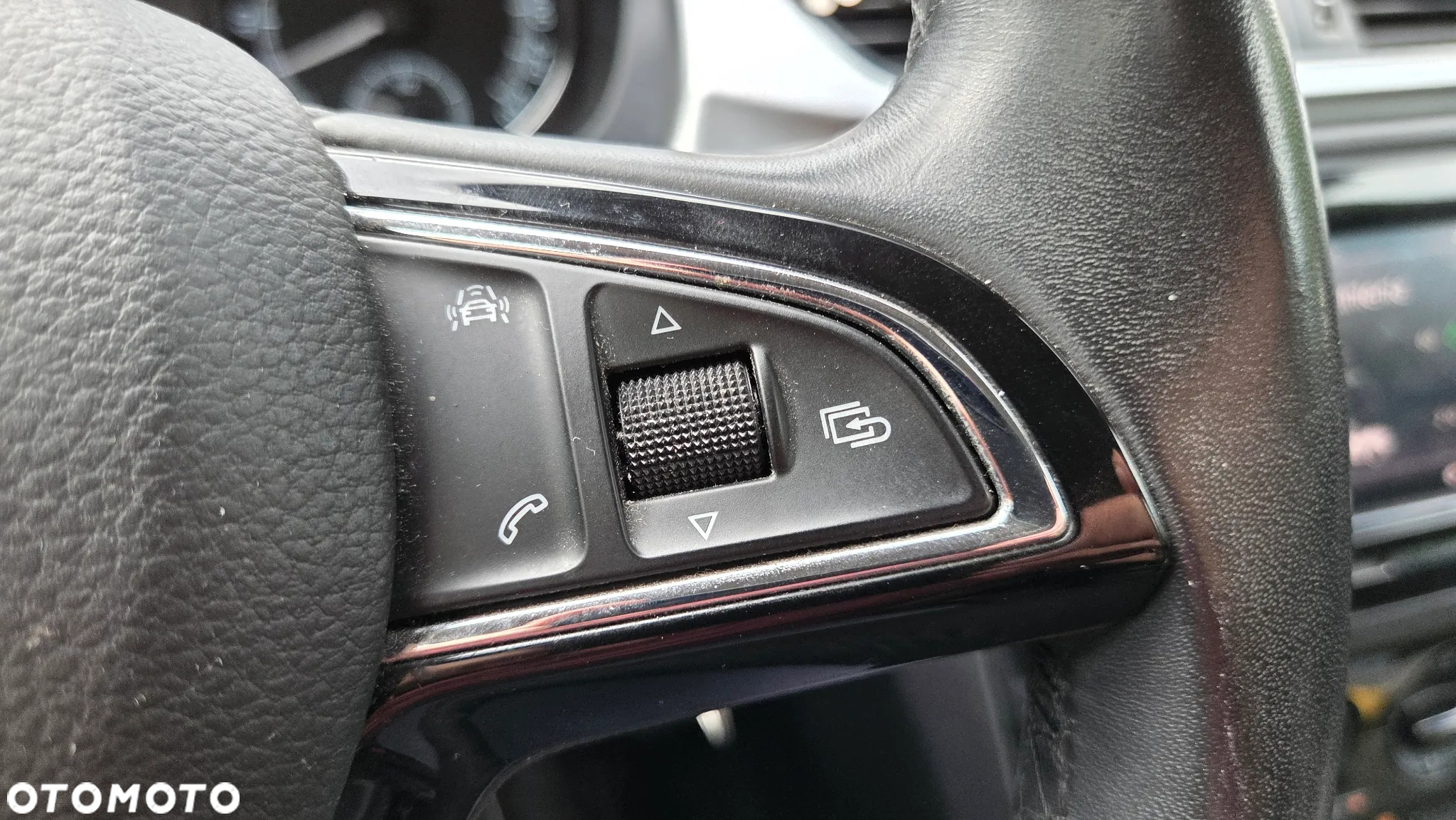 Skoda RAPID 1.0 TSI Style - 11