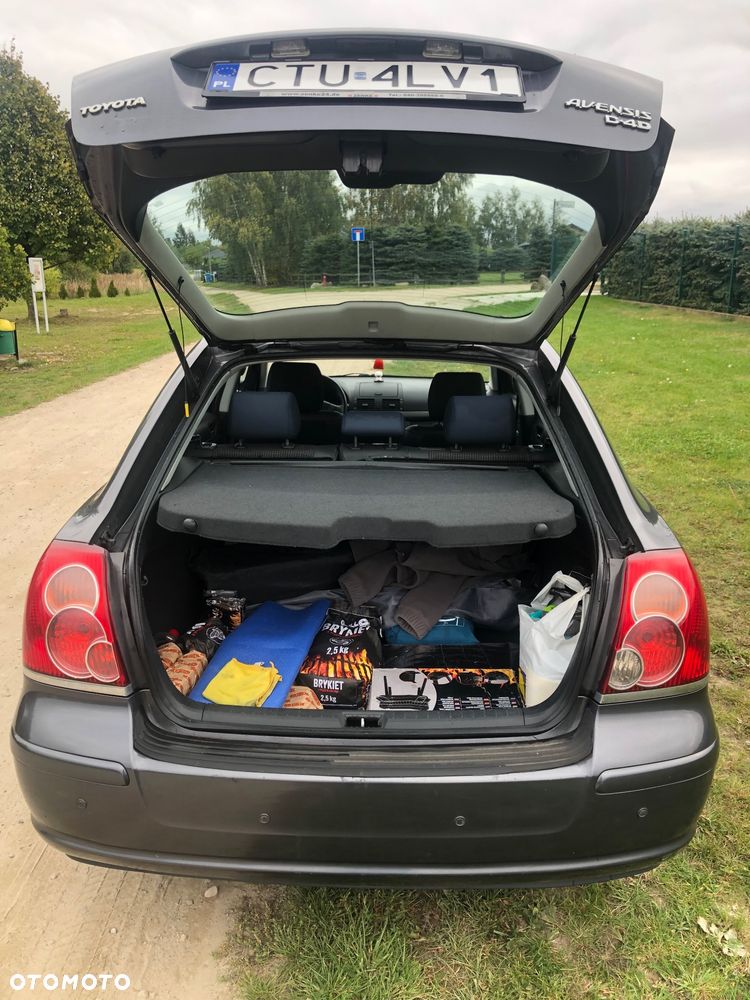 Toyota Avensis - 5