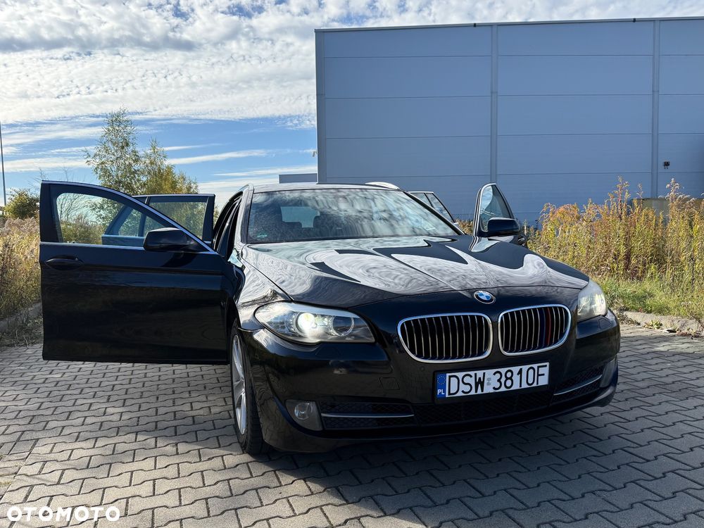 BMW Seria 5 520d - 24