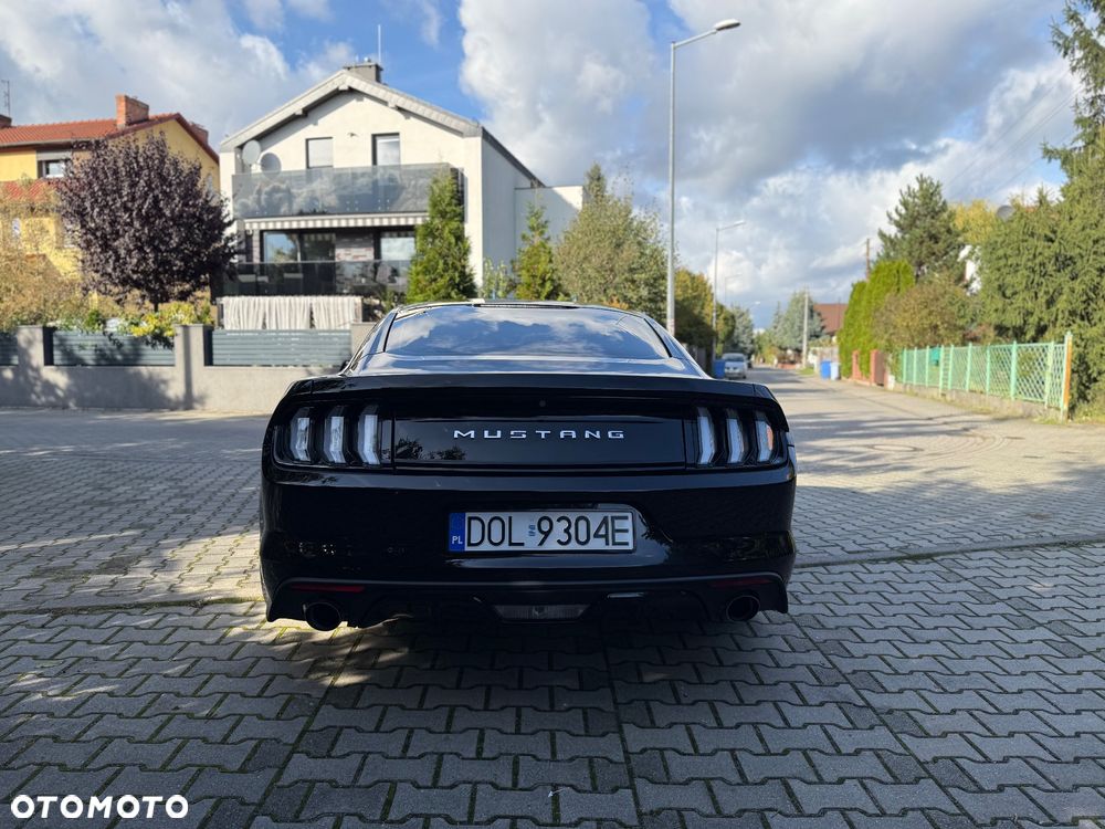 Ford Mustang - 6