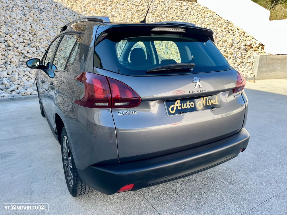 Peugeot 2008 - 18