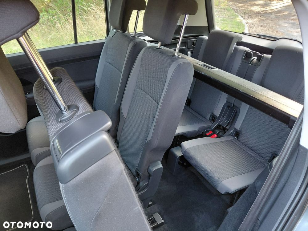 Volkswagen Touran 1.6 TDI SCR (BlueMotion Technology) DSG Comfortline - 16