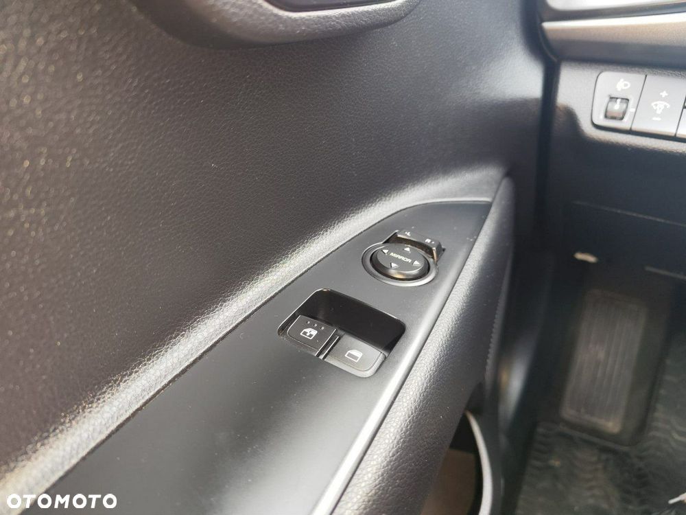 Kia Rio - 17