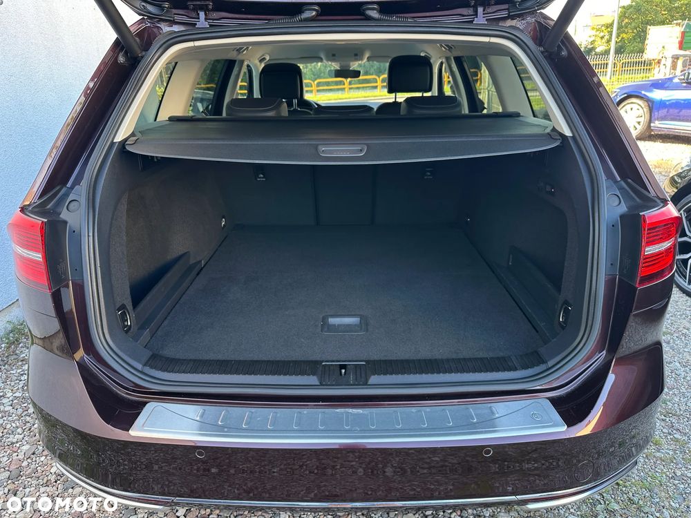 Volkswagen Passat 2.0 TDI SCR DSG Highline - 12