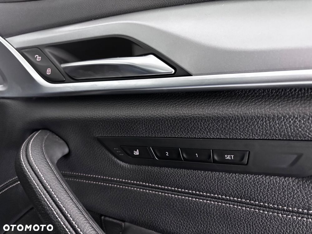 BMW Seria 5 520d Efficient Dynamics Edition - 26